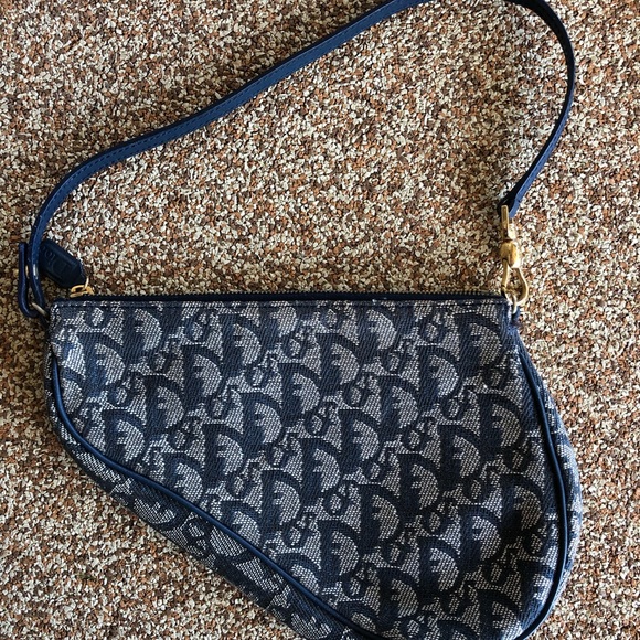 SOLD—Authentic Dior saddle bag—excellent condition - Picture 2 of 7